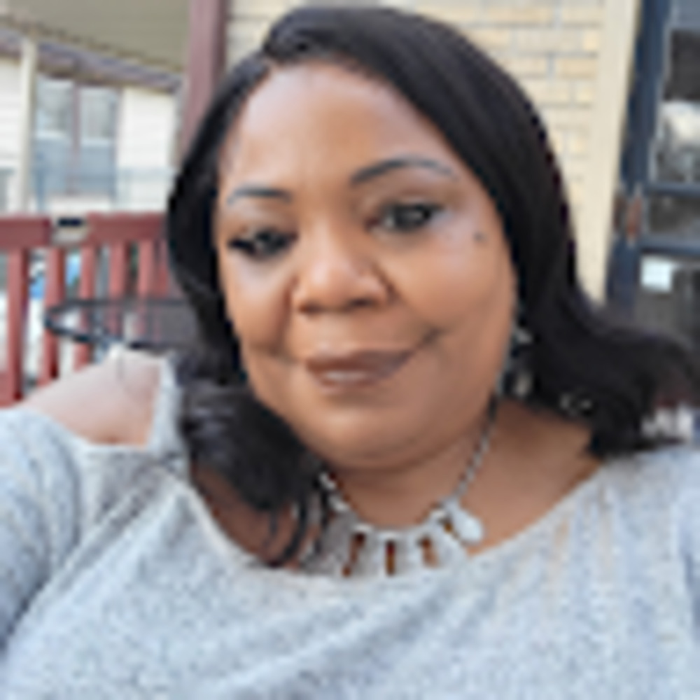 Meet your Posher, Denise